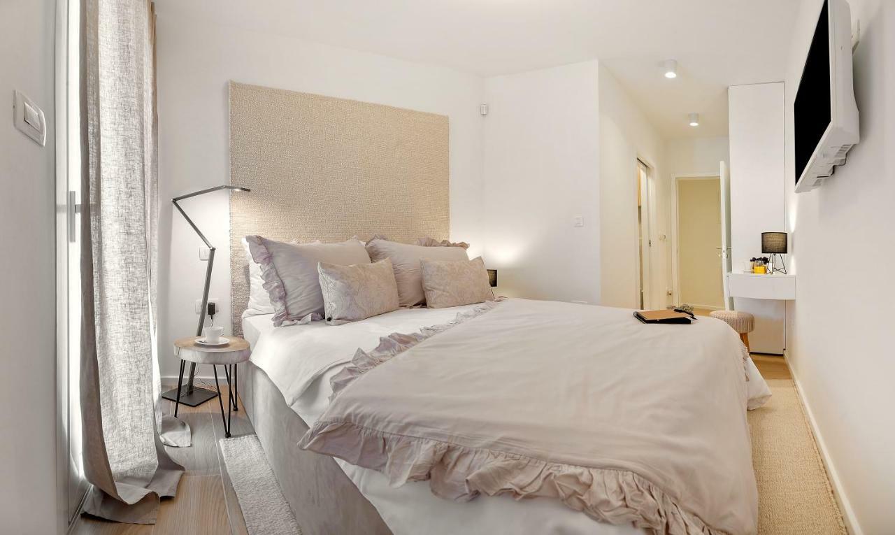 The Pleasurist- With Private Heated Pool And Terrace Apartmán *