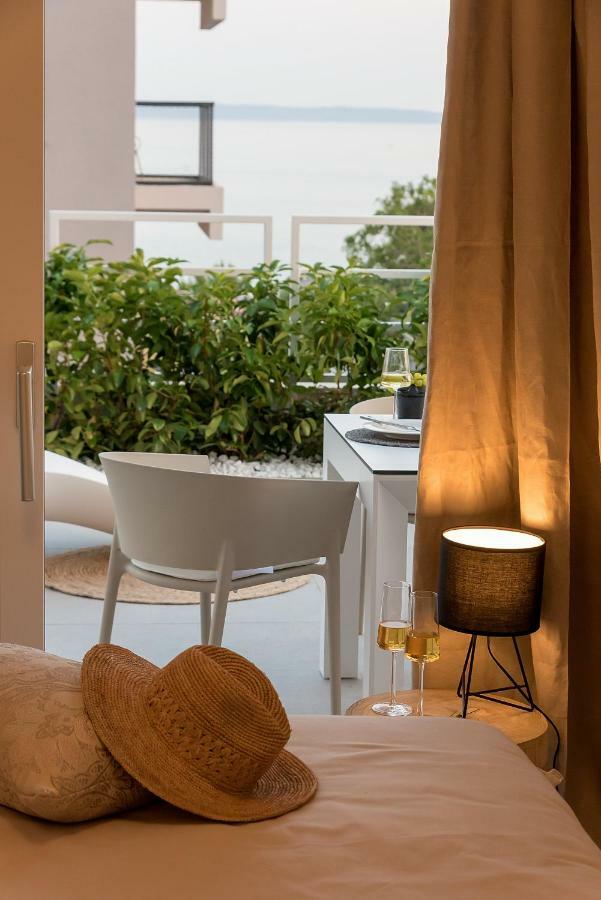 The Pleasurist- With Private Heated Pool And Terrace *