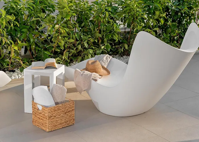 The Pleasurist - Apartment With Private Heated Pool And Terrace